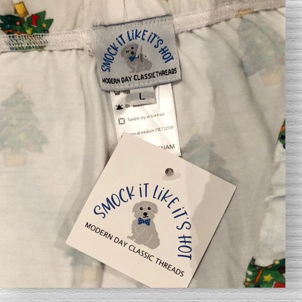 Smock it Like It’s Hot Mama Christmas Tree Pajamas Size XL - Picture 7 of 7